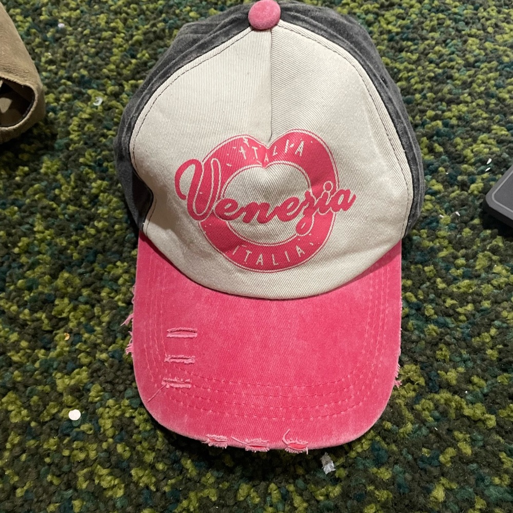 Venice hat